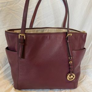 Cabernet Michael Kors tote